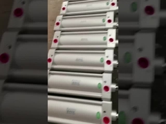 バッチングプラントのエアシリンダー